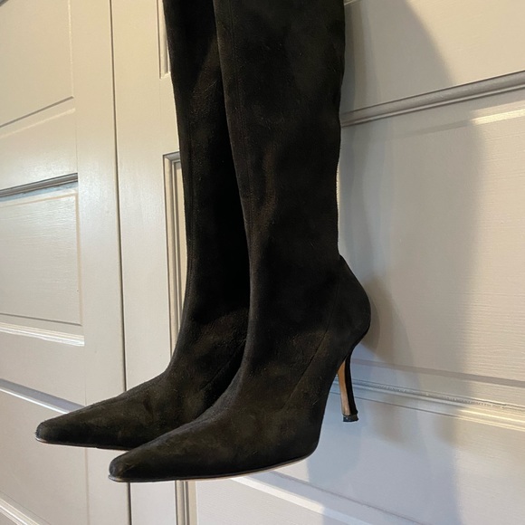 Discounted Shipping! Jimmy Choo Stretch black Suede Pull On Boot- Kitten heel - Picture 12 of 16